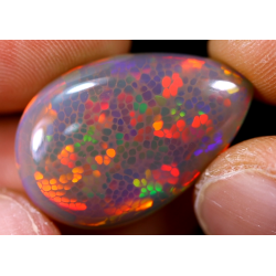 Opale éthiopienne 11.85 carats TOP GRADE