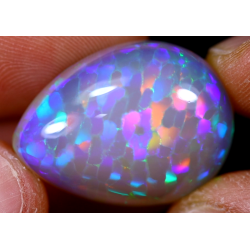 Opale éthiopienne 24.70 carats TOP GRADE