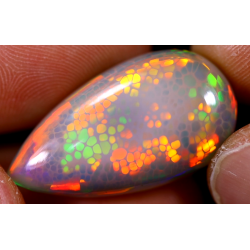 Opale éthiopienne 19.65 carats TOP GRADE