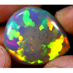 Opale éthiopienne 12.55 carats TOP GRADE