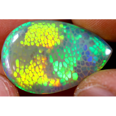 Opale éthiopienne 11.85 carats TOP GRADE
