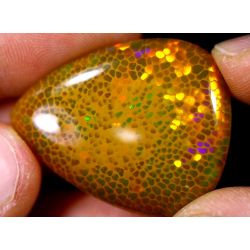 Opale éthiopienne 26.40 carats TOP GRADE