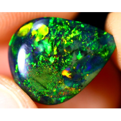 Opale éthiopienne AAA 3.25 carats