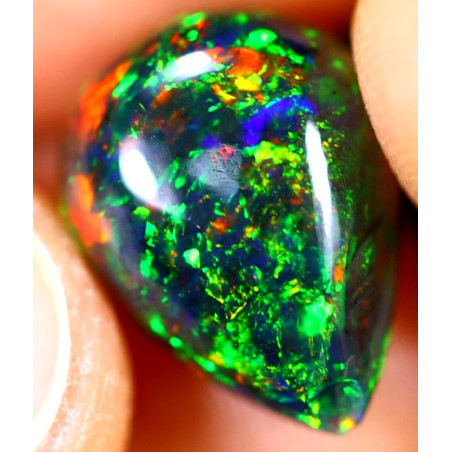 Opale éthiopienne AAA 3.25 carats