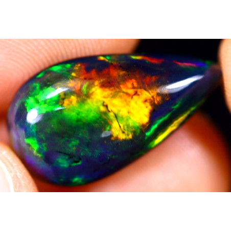 Opale éthiopienne AAA 5.35 carats