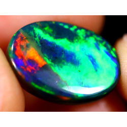 Opale éthiopienne AAA 6.55 carats