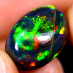 Opale éthiopienne AAA 6.55 carats
