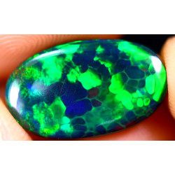 Opale éthiopienne AAA 4.85 carats