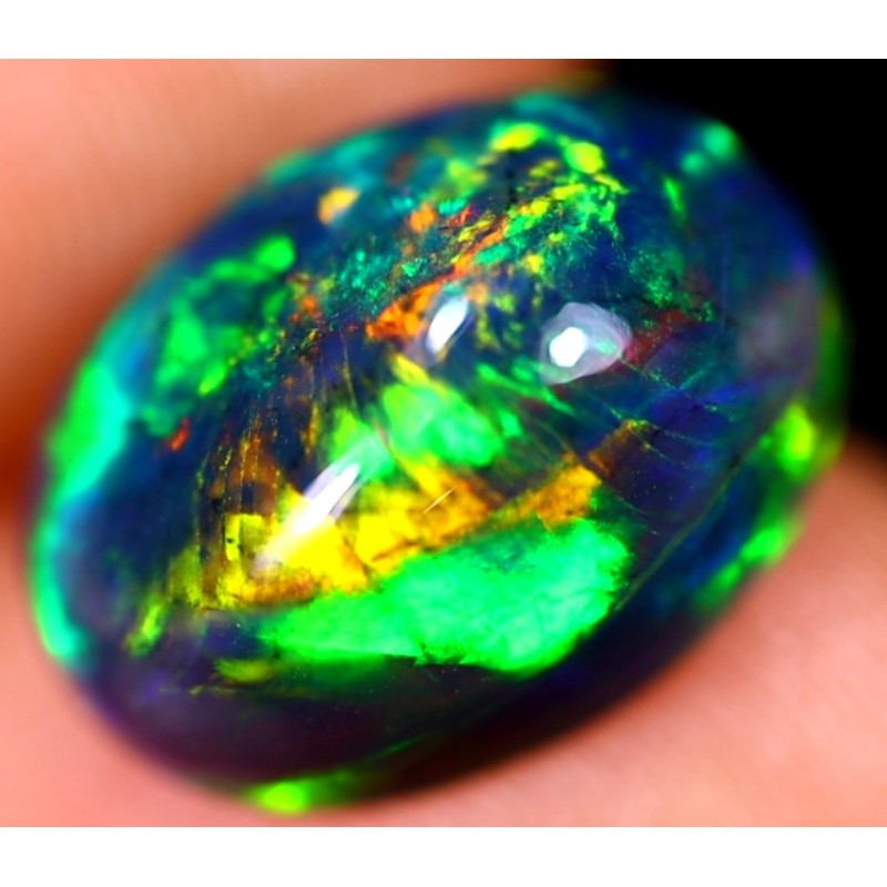 Opale éthiopienne AAA 3.60 carats