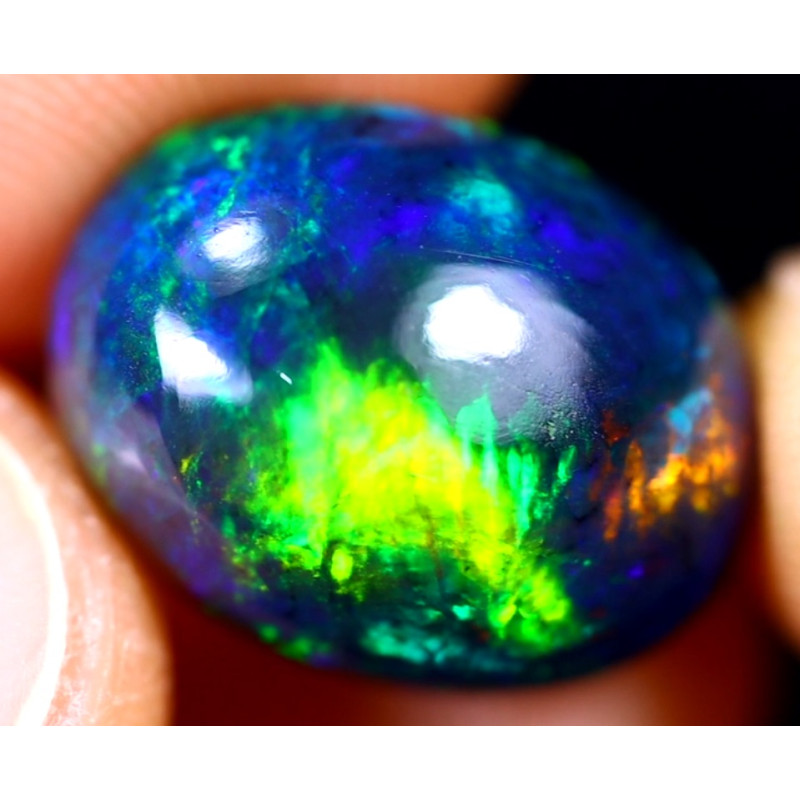 Opale éthiopienne AAA 6.20 carats