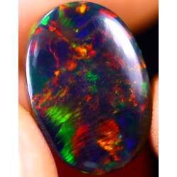 Opale éthiopienne AAA 4.95 carats