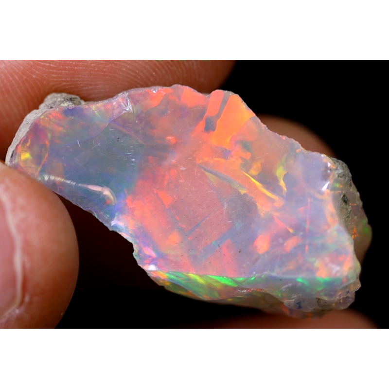 Opale brute ethiopienne TOP GRADE de 19.80 carats