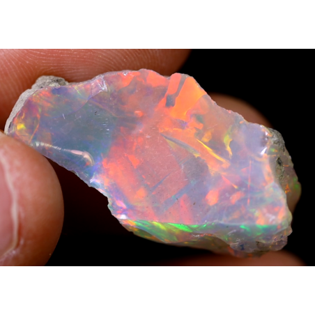 Opale brute ethiopienne TOP GRADE de 19.80 carats