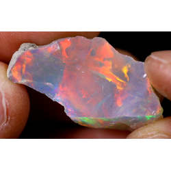 Opale brute ethiopienne TOP GRADE de 19.80 carats