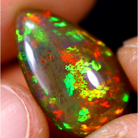 Opale éthiopienne 6.55 carats TOP GRADE