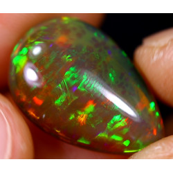 Opale éthiopienne 6.55 carats TOP GRADE