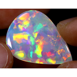 Opale éthiopienne 11.50 carats TOP GRADE