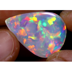 Opale éthiopienne 11.50 carats TOP GRADE
