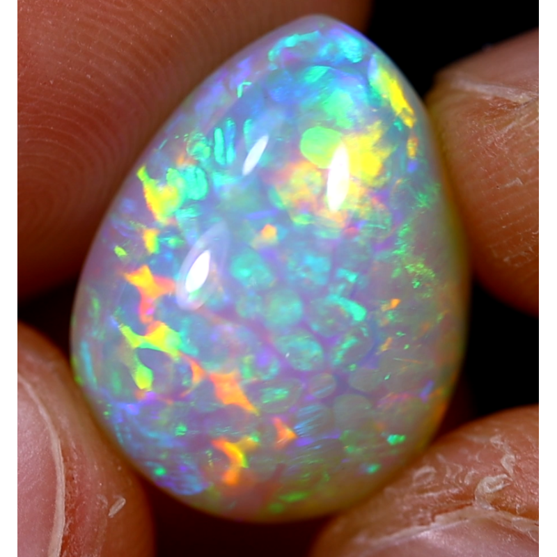 Opale éthiopienne 8.10 carats TOP GRADE