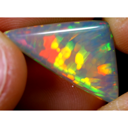 Opale éthiopienne 5.00 carats TOP GRADE