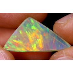 Opale éthiopienne 5.00 carats TOP GRADE
