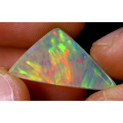Opale éthiopienne 5.00 carats TOP GRADE