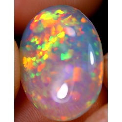 Opale éthiopienne 4.45 carats TOP GRADE