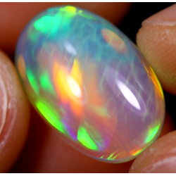 Opale éthiopienne 7.65 carats TOP GRADE