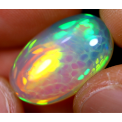 Opale éthiopienne 7.65 carats TOP GRADE