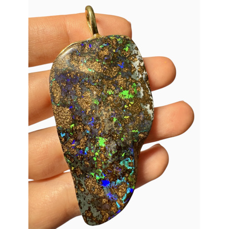 Pendentif opale boulder 104.05 carats