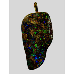 Pendentif opale boulder 104.05 carats