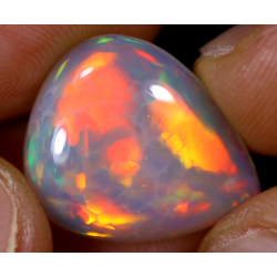 Opale éthiopienne 5.50 carats TOP GRADE