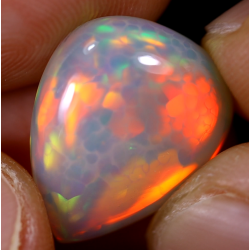 Opale éthiopienne 5.50 carats TOP GRADE