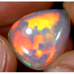Opale éthiopienne 5.50 carats TOP GRADE