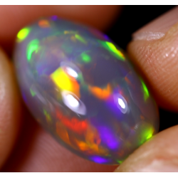 Opale éthiopienne 5.60 carats TOP GRADE