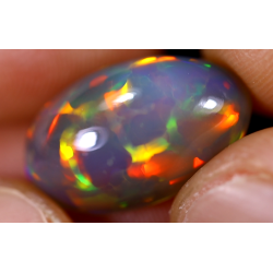 Opale éthiopienne 5.60 carats TOP GRADE
