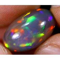 Opale éthiopienne 5.60 carats TOP GRADE