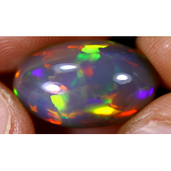 Opale éthiopienne 5.60 carats TOP GRADE