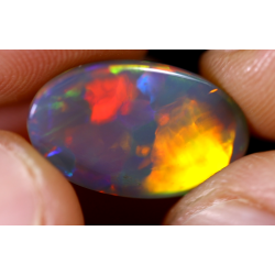 Opale éthiopienne 5.60 carats TOP GRADE