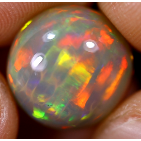 Opale éthiopienne 6.05 carats TOP GRADE