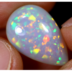 Opale éthiopienne 6.50 carats TOP GRADE