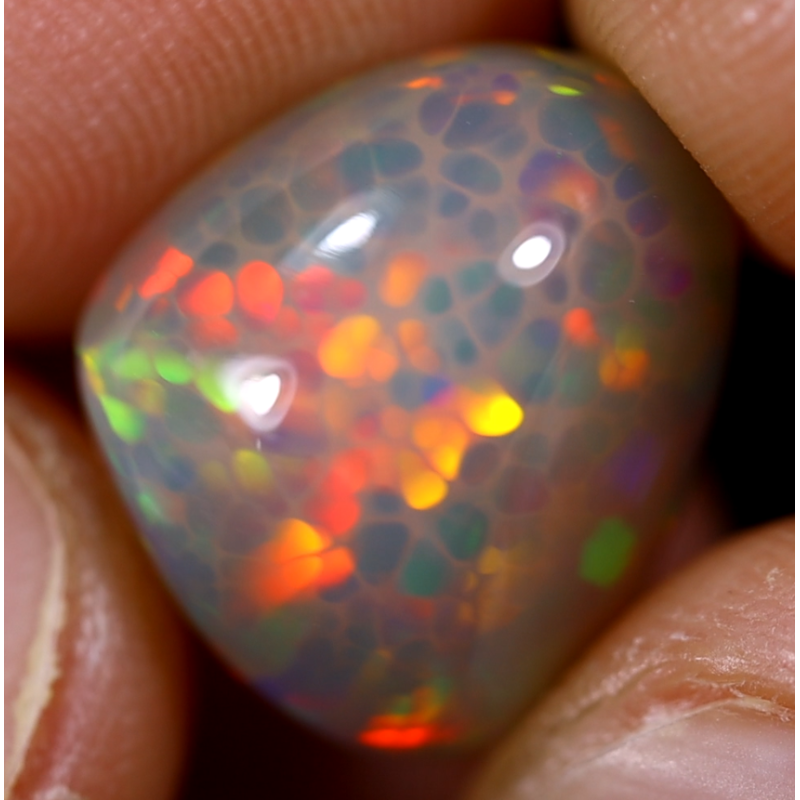 Opale éthiopienne 6.05 carats TOP GRADE