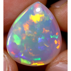Opale éthiopienne 8,85 carats TOP GRADE