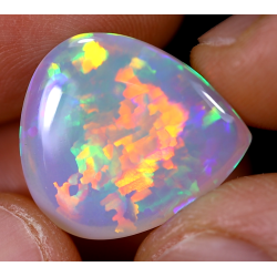 Opale éthiopienne 8,85 carats TOP GRADE