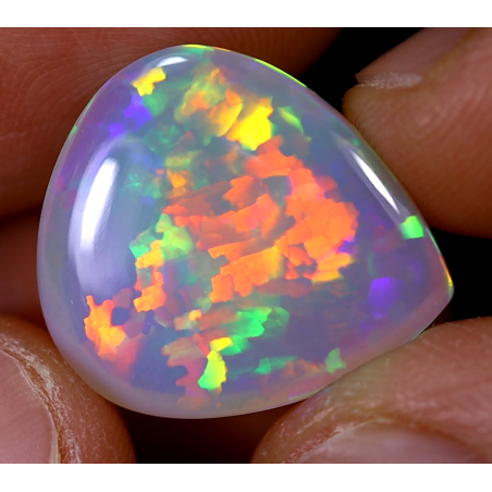 Opale éthiopienne 8,85 carats TOP GRADE