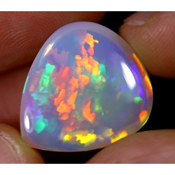 Opale éthiopienne 8,85 carats TOP GRADE