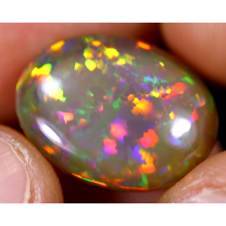 Opale éthiopienne 8.90 carats TOP GRADE
