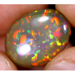 Opale éthiopienne 8.90 carats TOP GRADE