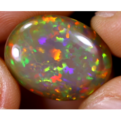 Opale éthiopienne 8.90 carats TOP GRADE