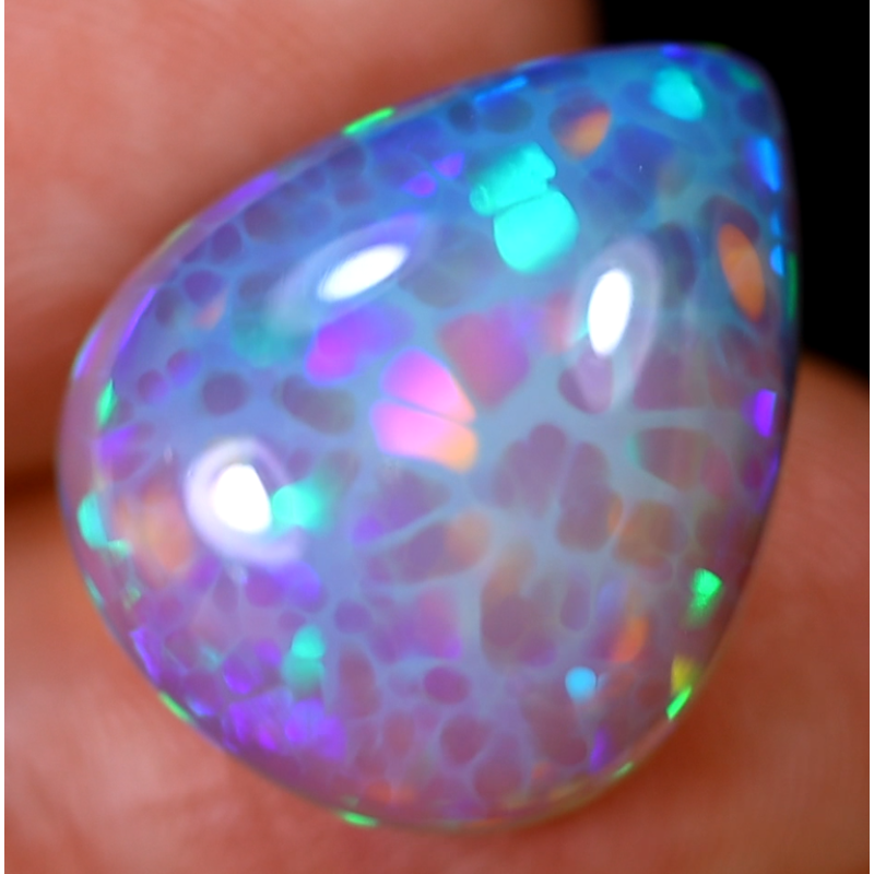 Opale éthiopienne 11.35 carats TOP GRADE